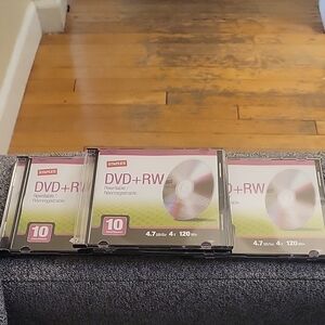 Staple DVD+RW Discs - Black and Pink